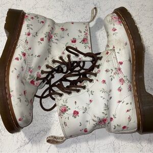 Docs baby roses pink and green, white leather brown laces classic original style
